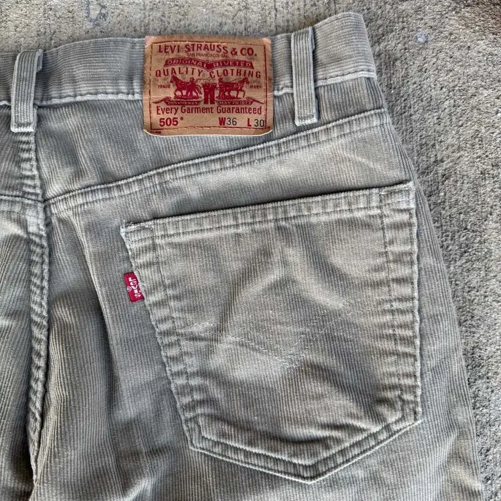 Vintage Levi's 505 Regular Fit Straight Leg Corduroy Pants W36 L30